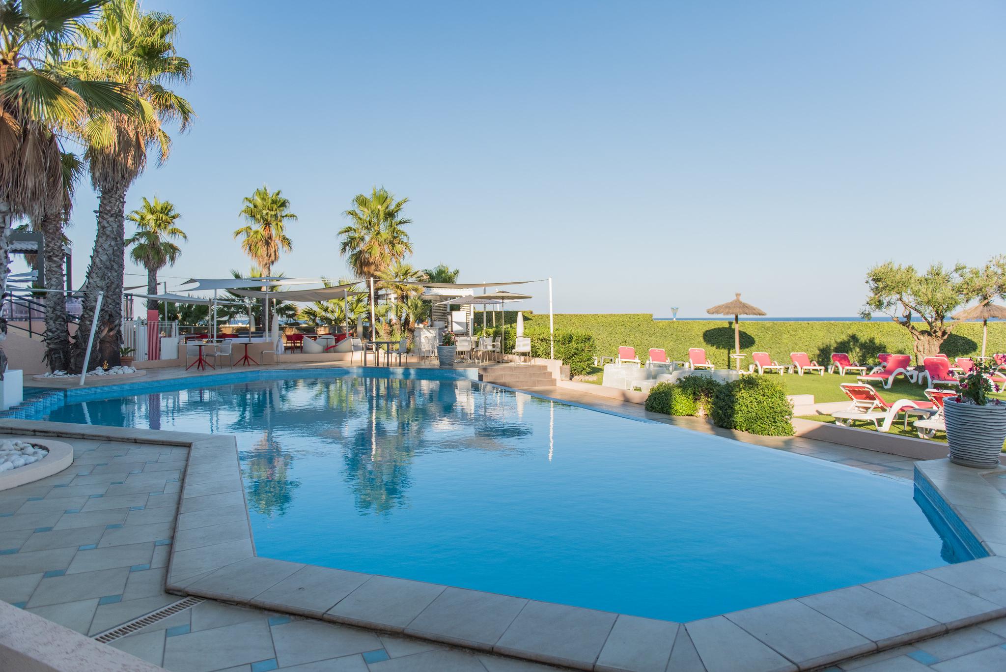 Grand Les Flamants Roses Thalasso & 4*